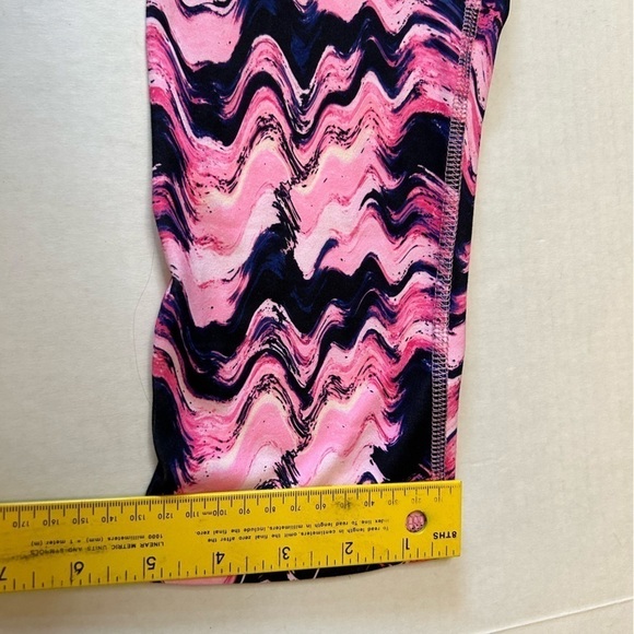 Bebe Sport women’s black & pink print with side pockets capri Sz-S NWT I8 - Picture 9 of 10